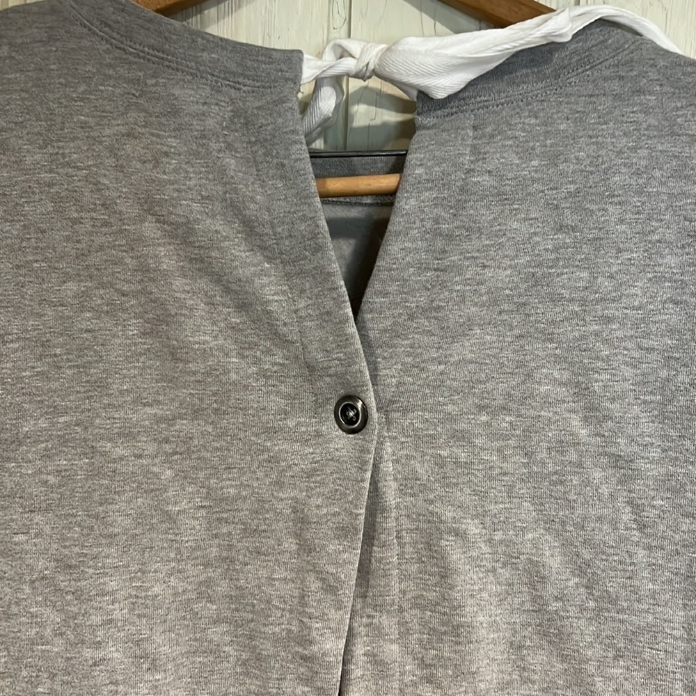 Kensie Sweatshirt Open Back tie and button size medium - Picture 5 of 11